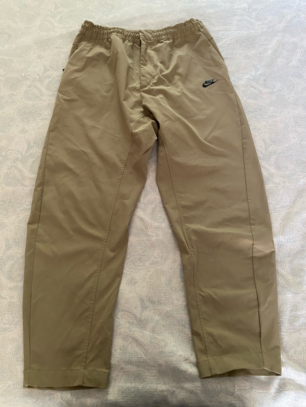 Nike XL Men’s Khaki Elastic Waist Chino Pants